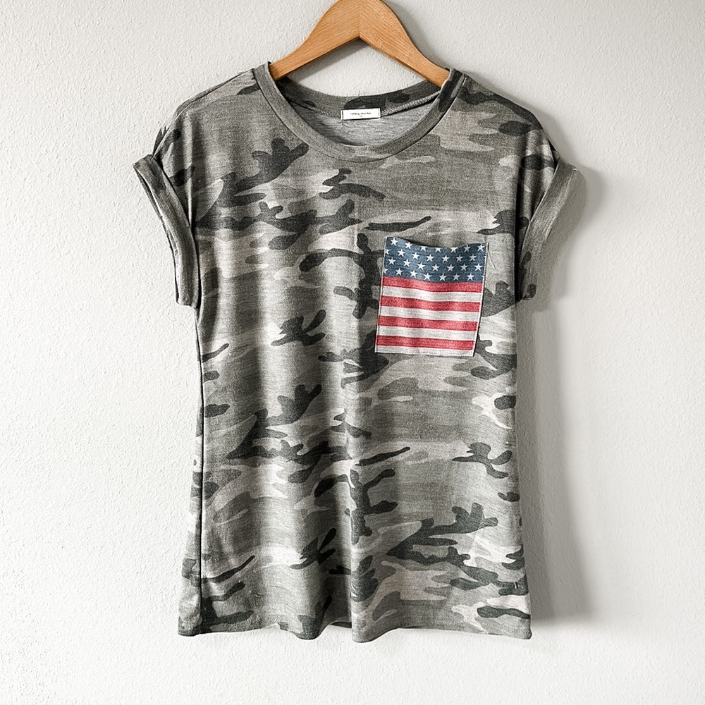 12PM by Mon Ami Camo/America Short Rolled Sleeve Crewneck Casual Tee Medium